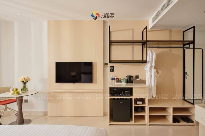 Room 10 of 42