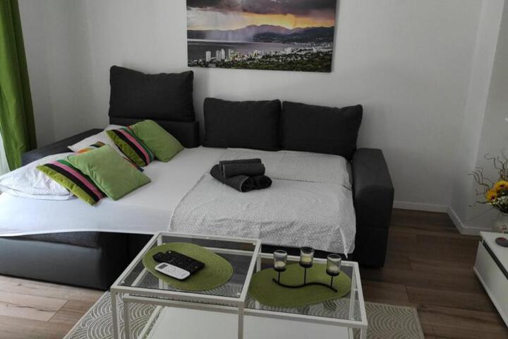 Room 4 of 13