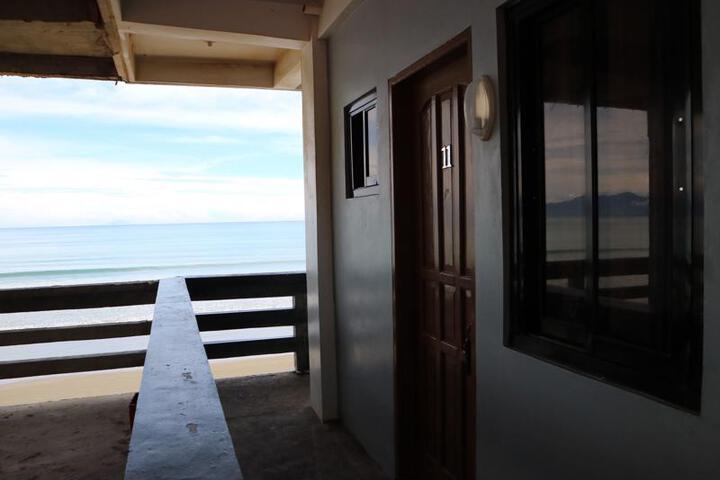 KAHEAS LODGE