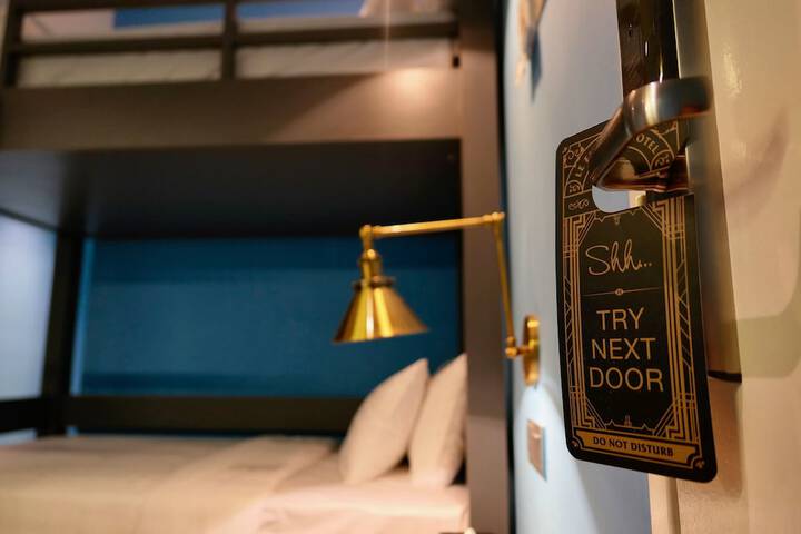Room 14 of 36