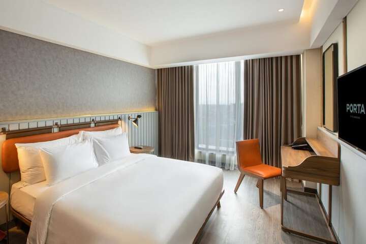 Room 17 of 23