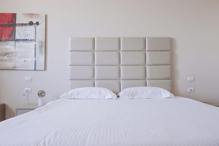Room 10 of 15