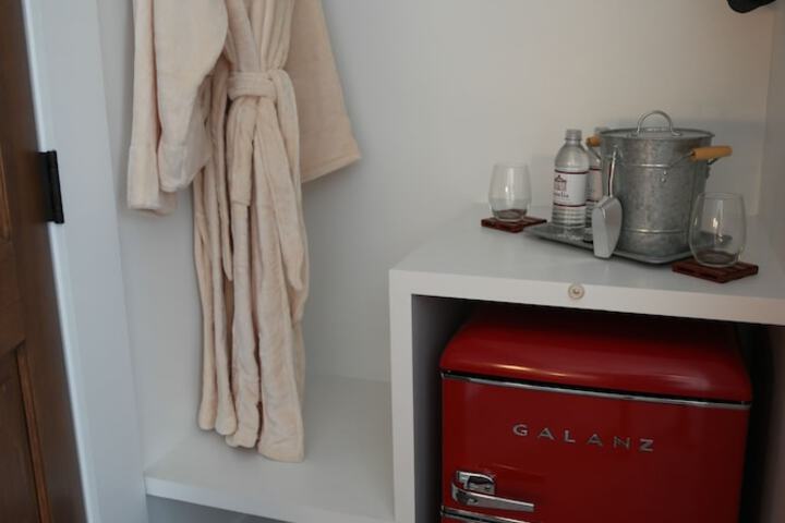 Room 6 of 29