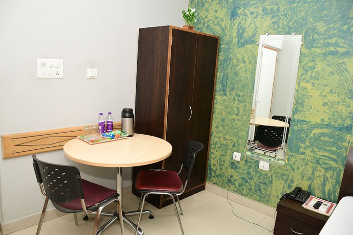 Room 50 of 73