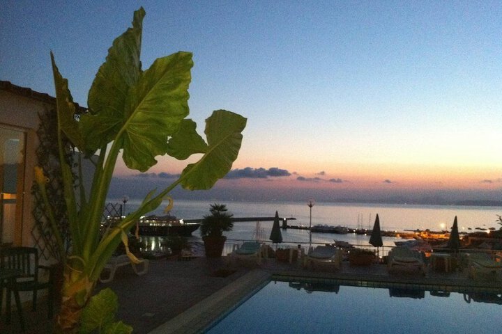Pool Hotel
