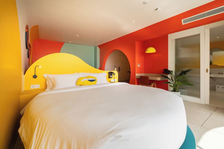 Room 48 of 135