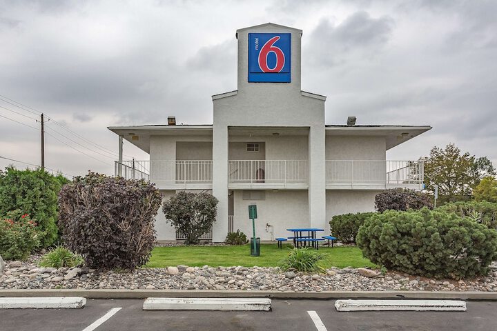 Motel 6 Billings MT South Billings | Bookonline.com