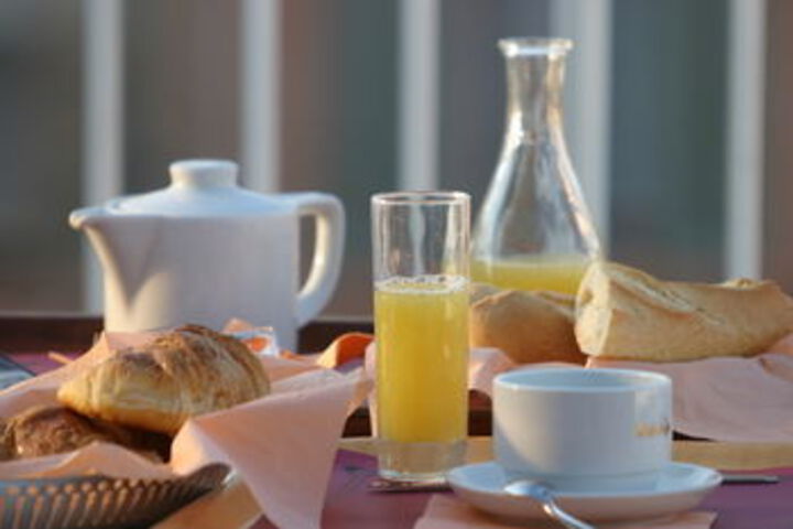 Breakfast/Coffee Service 7 of 24