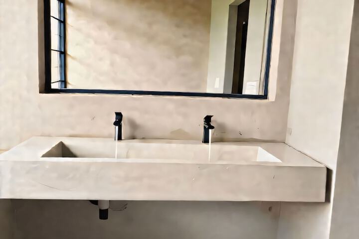 Room 10 of 31