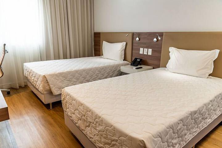 Room 8 of 25