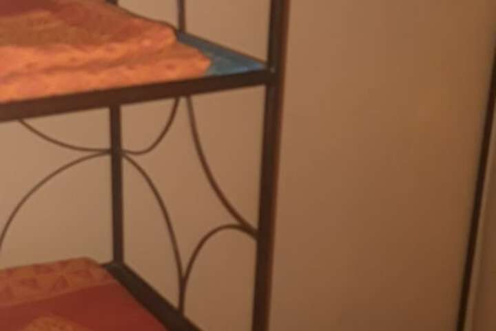 Room 21 of 82