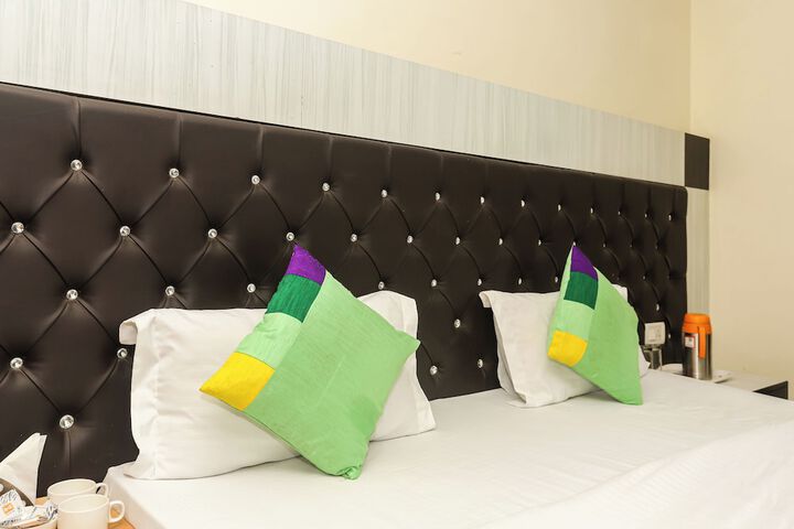 Room 5 of 7