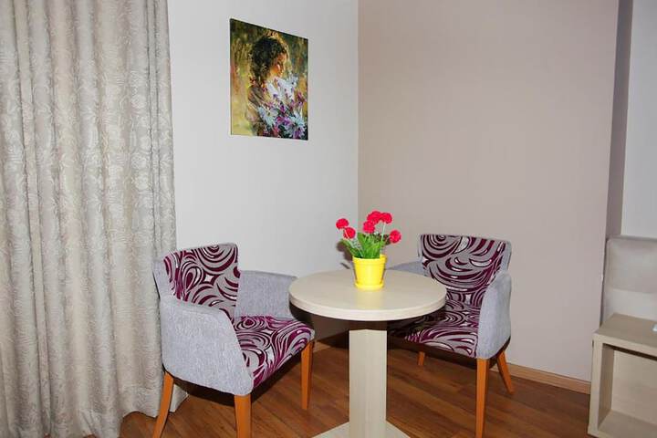 Room 4 of 71