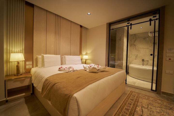 Room 7 of 35