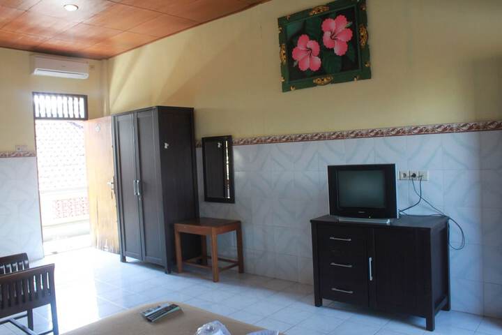 Room 5 of 63