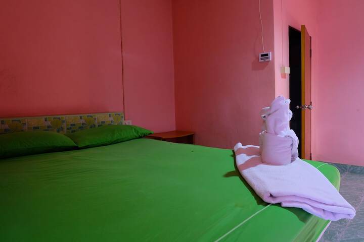 Room 10 of 14