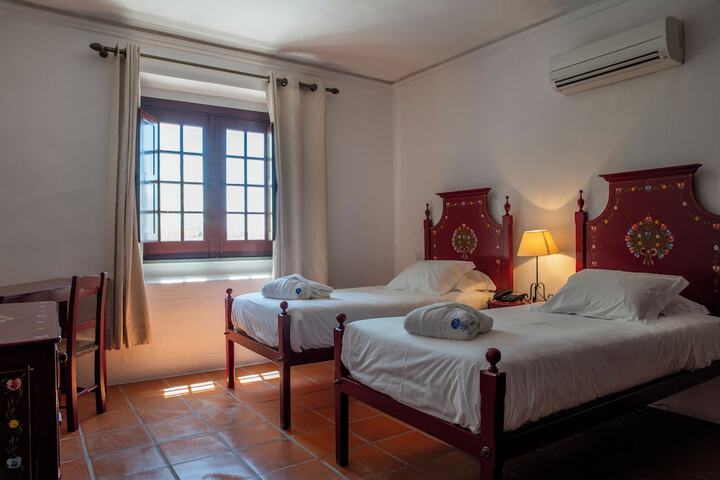 Room 4 of 70