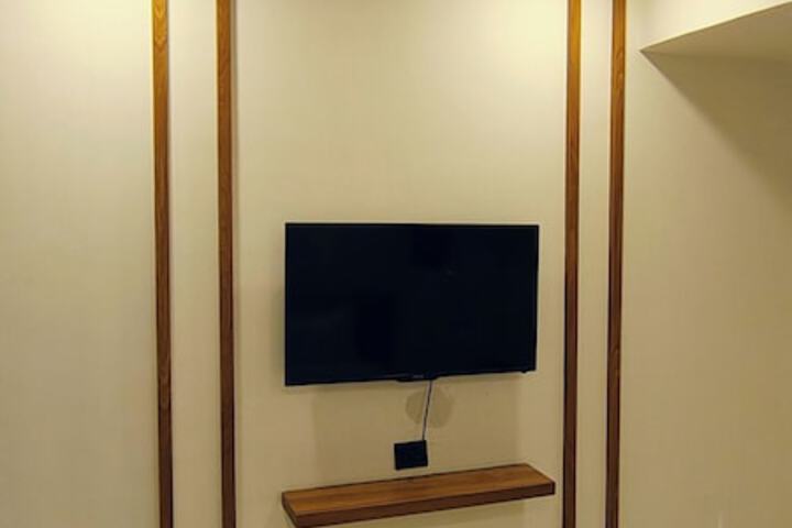 Room 4 of 50