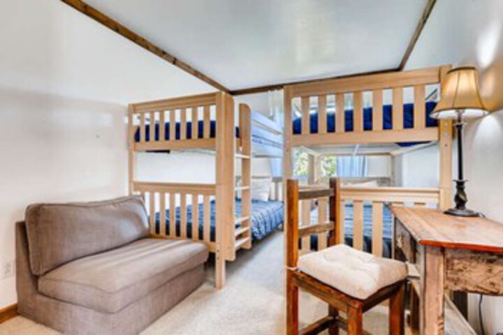 Room 25 of 29