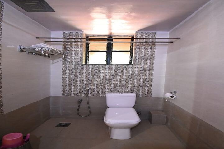 Room 9 of 14