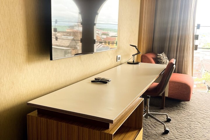 Room 30 of 83