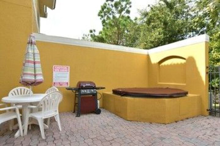 Terrace/Patio 13 of 13