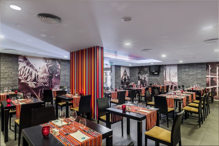 Dining 74 of 133