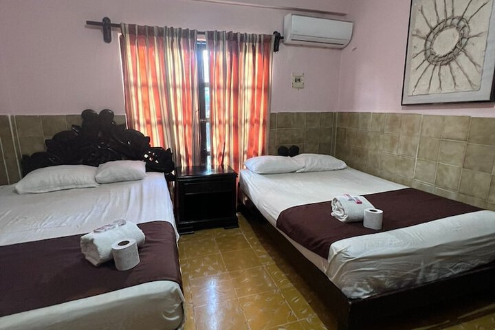 Room 16 of 38