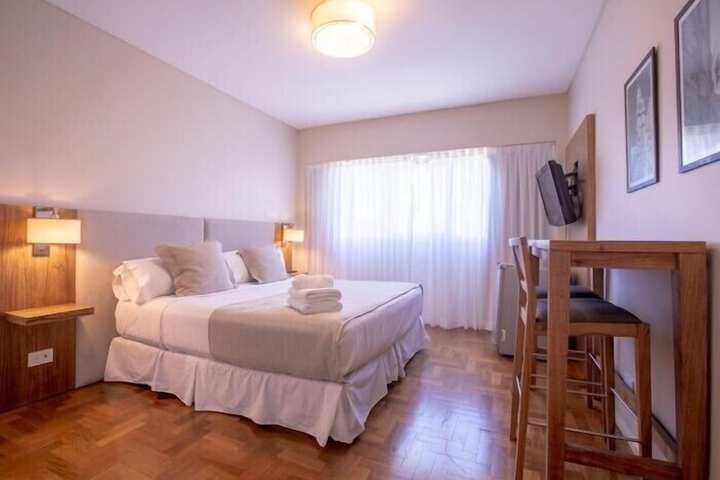 Room 15 of 21