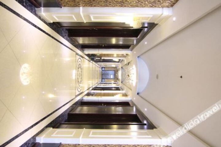 Hotel Interior 8 of 25