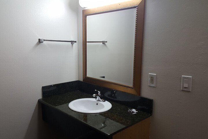 Bathroom sink