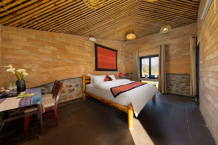 Room 4 of 75