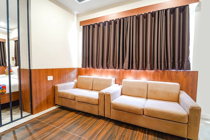 Hotel Interior 11 of 29