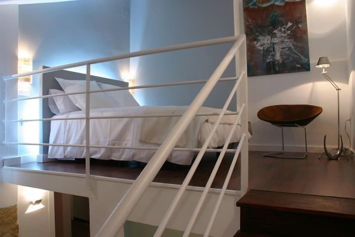 Room 15 of 36