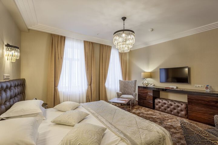 Room 20 of 98