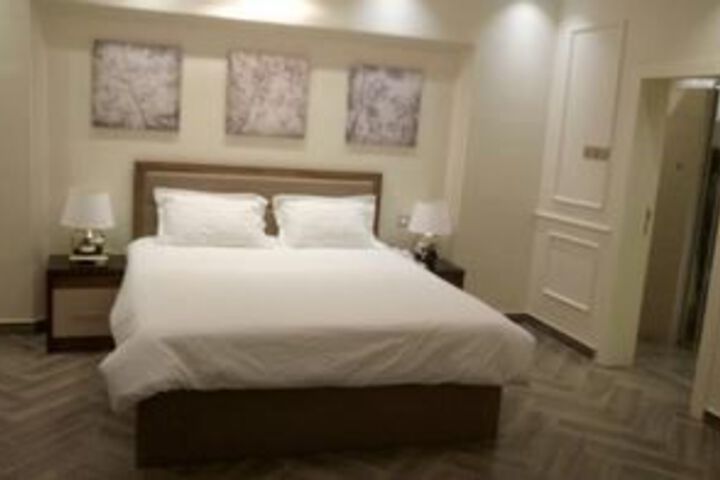 Room 3 of 22