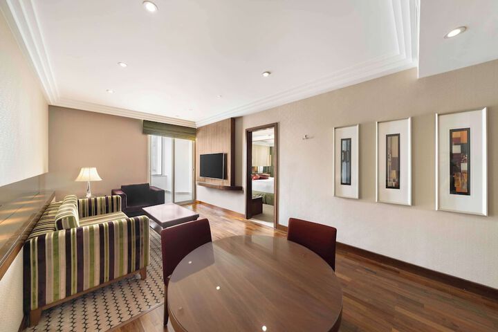 Room 35 of 101