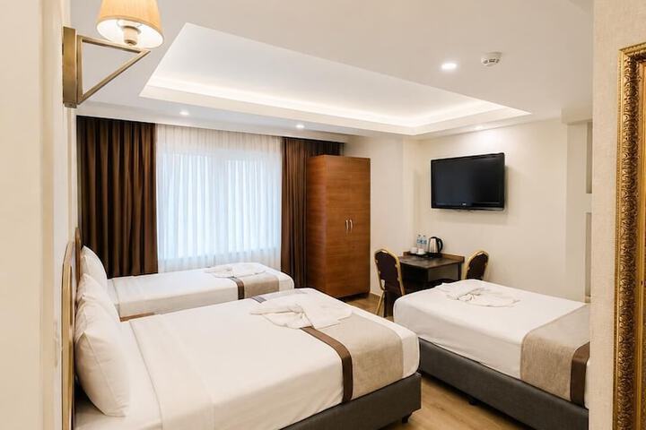 Room 27 of 64