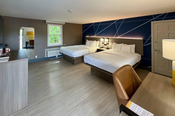 Room 35 of 80