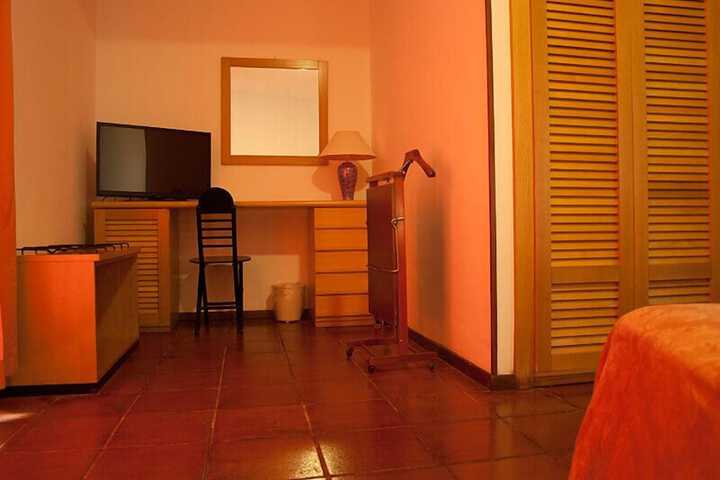 Room 17 of 41
