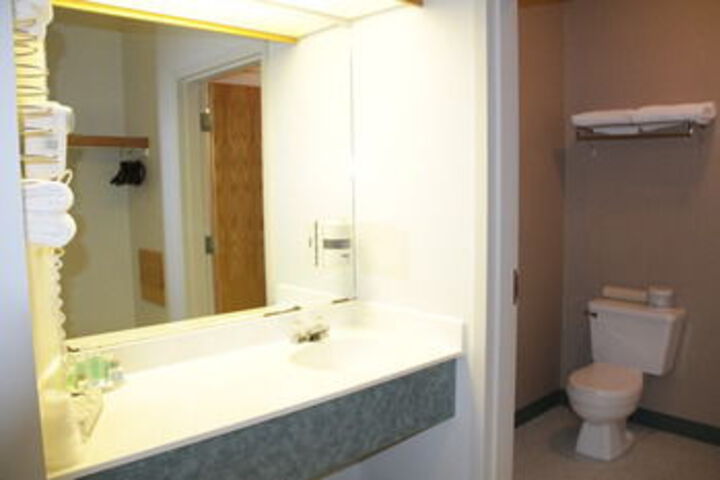 Room 2 of 37