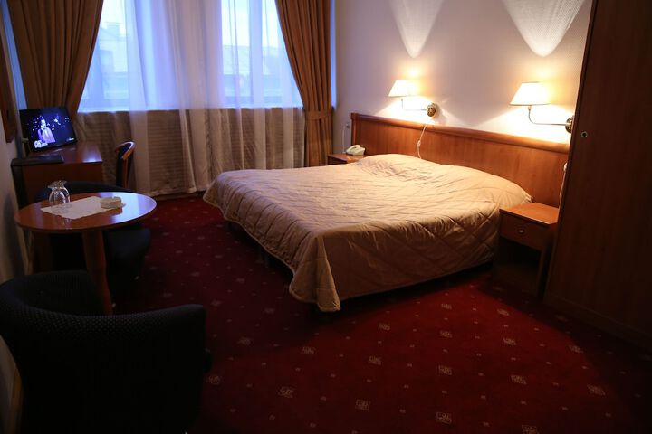 Room 2 of 55