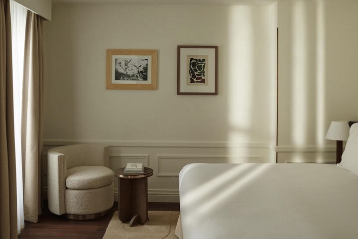 Room 35 of 97