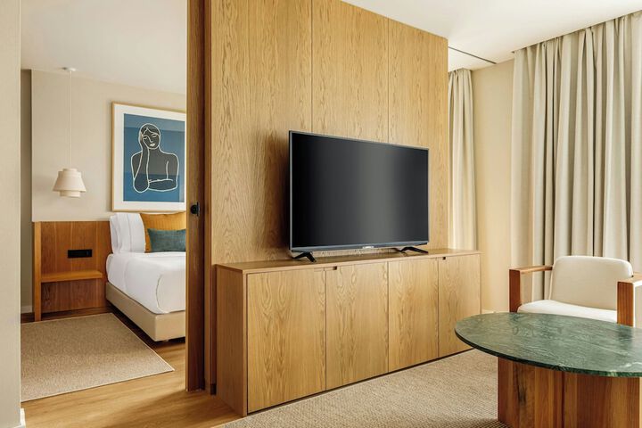 Room 21 of 188