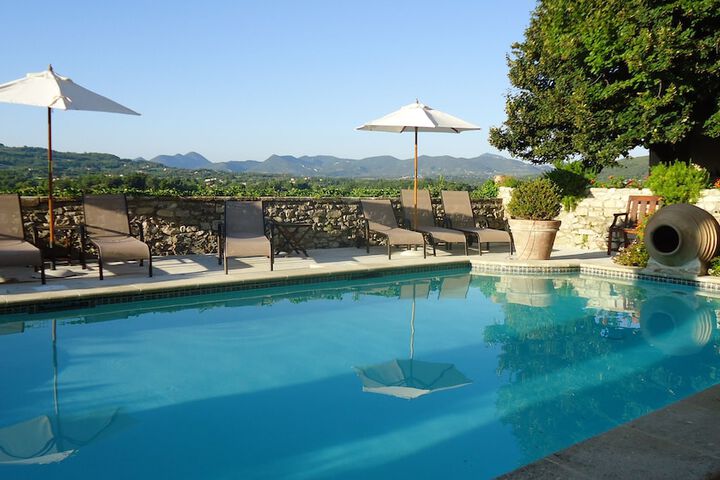 Pool 30 of 64