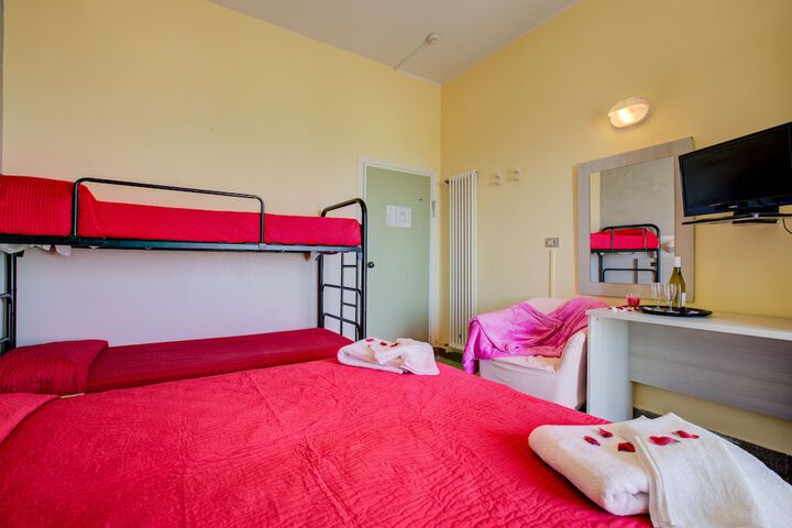 Room 16 of 31