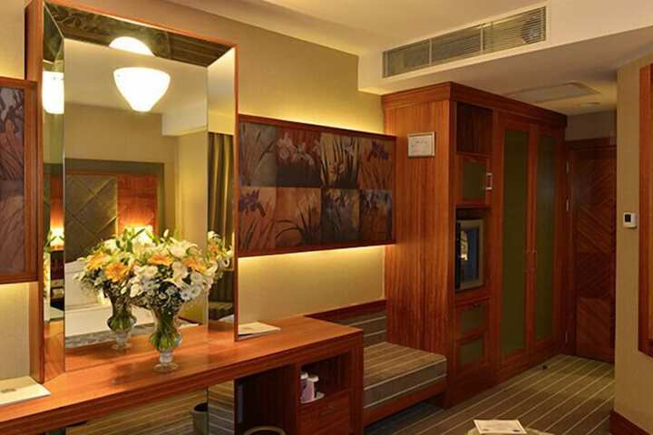 Room 22 of 71