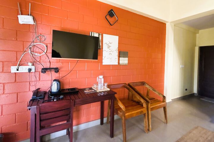 Room 2 of 80