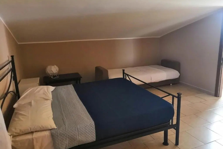 Room 3 of 16