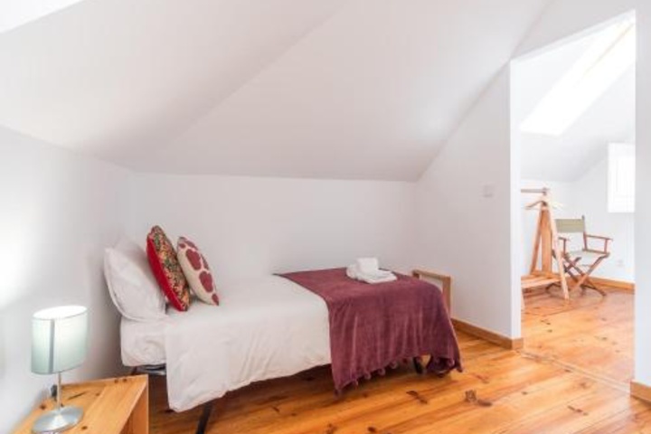 Room 2 of 11